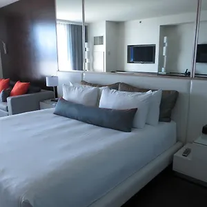 **** Hotel Palms Place And United States